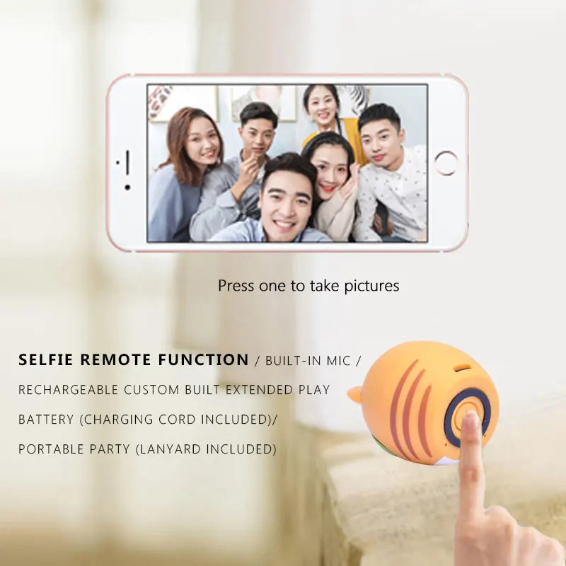 Selfie emote Function Mini Bluetooth Speaker Bear